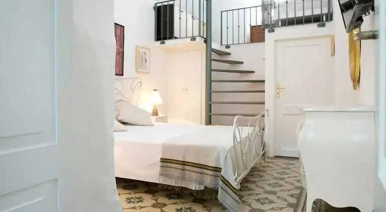 Dört Kişilik Oda, Şehir Manzaralı