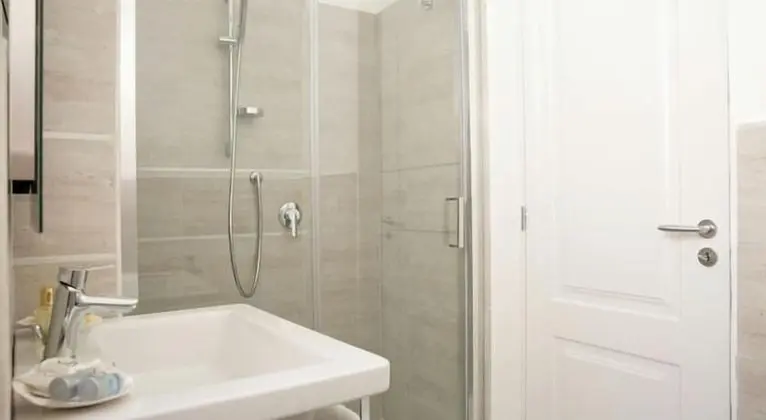 Tek Büyük Yataklı Oda, Balkon