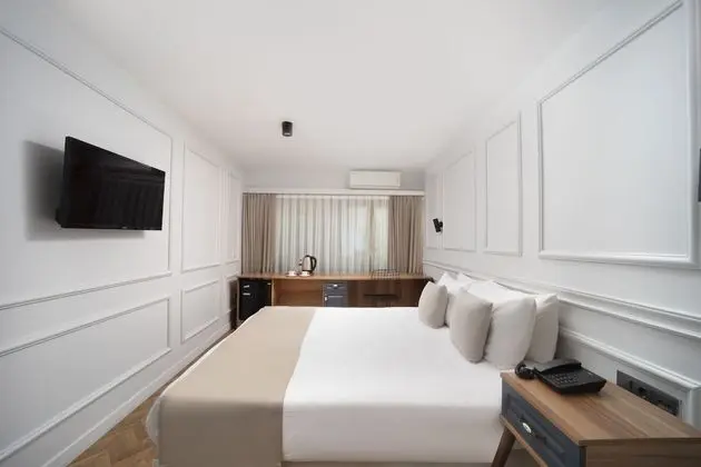 Deluxe Üç Kişilik Oda