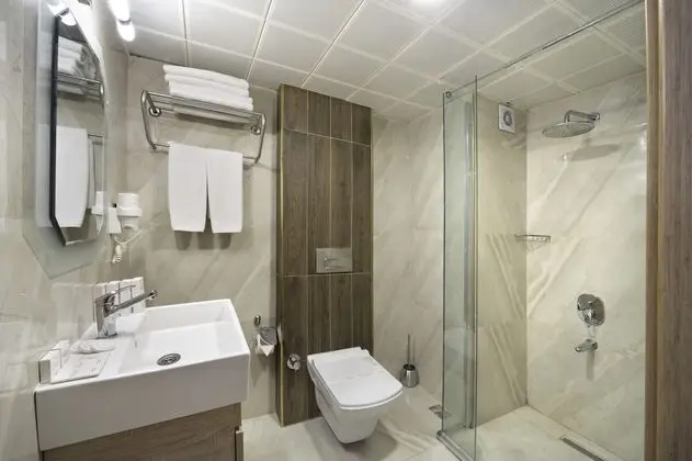Deluxe Üç Kişilik Oda