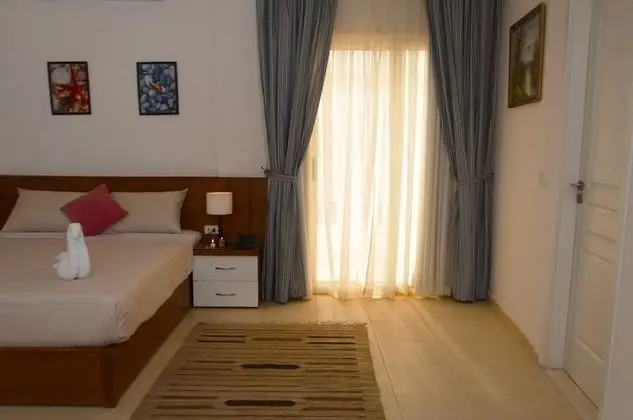 Standard Tek Büyük Yataklı Oda, Bahçe Manzaralı
