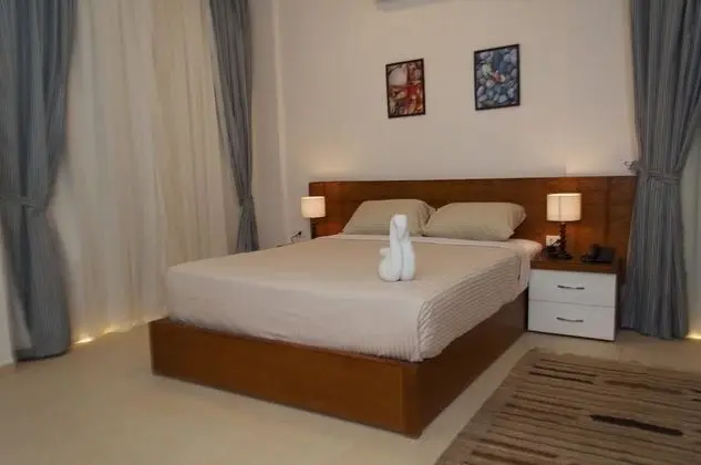 Standard Tek Büyük Yataklı Oda, Bahçe Manzaralı