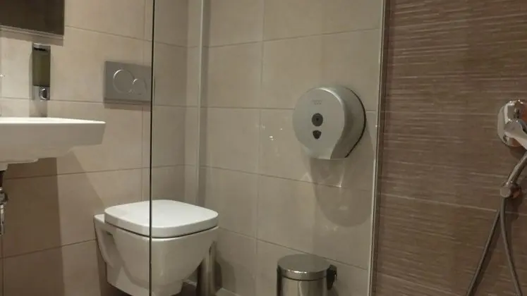 Basic Stüdyo (Anastasia)