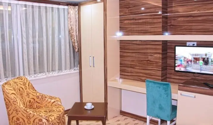 Twin, Şehir Manzaralı