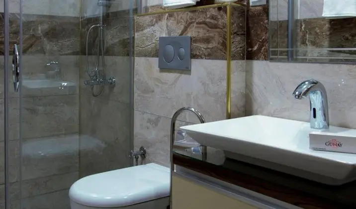 Twin, Şehir Manzaralı