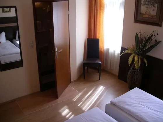 Tek Kişilik Oda, 1 Tek Kişilik Yatak
