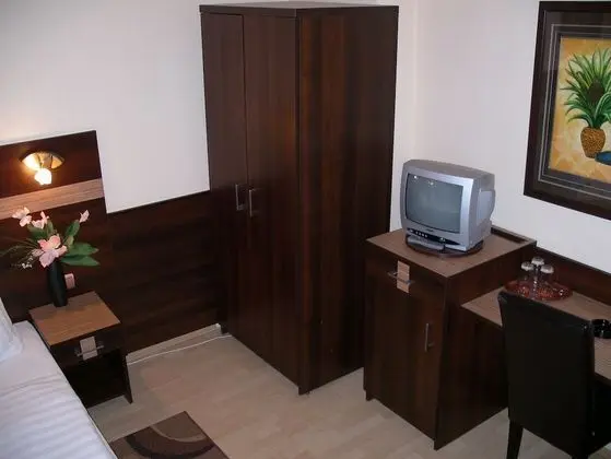 Tek Kişilik Oda, 1 Tek Kişilik Yatak