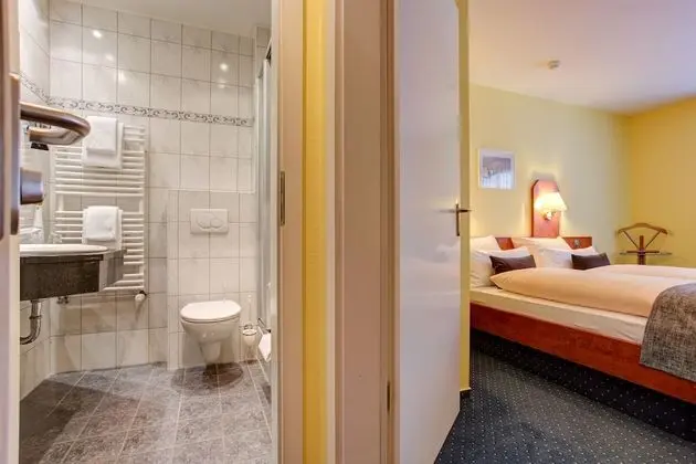 Tek Büyük Yataklı Oda