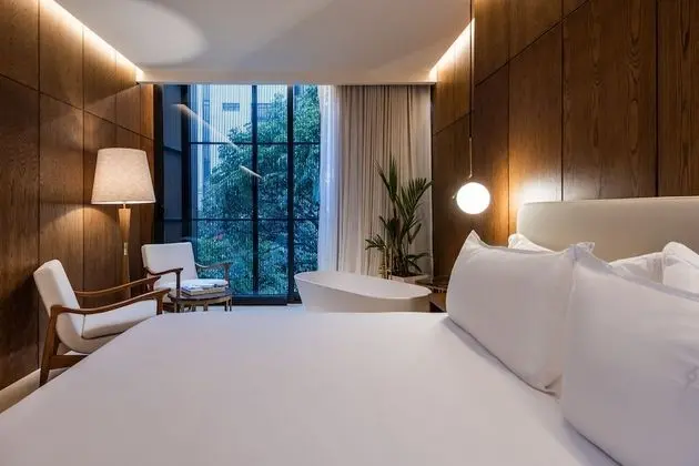 Luxury Oda