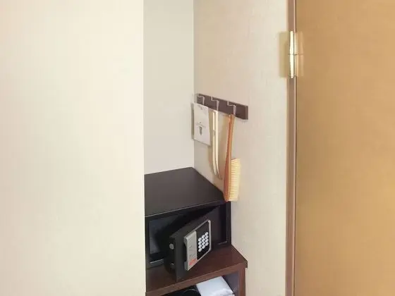Standard Tek Kişilik Oda, Sigara İçilebilir