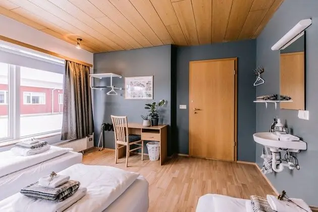 Üç Kişilik Oda, Ortak Banyo