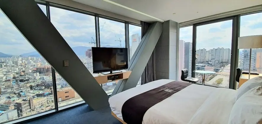 Deluxe Double Room (W - New Wing, Call Hotel directly to check Corner Room availability)