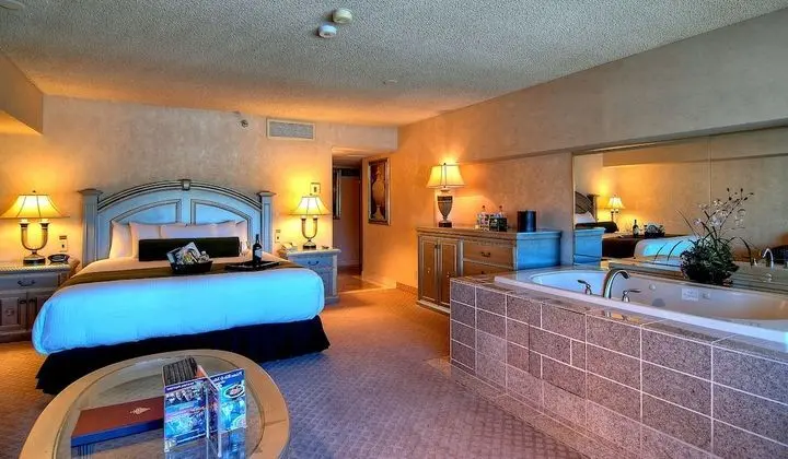 Petite Suite King Non-Smoking