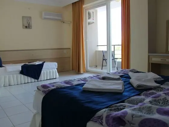 Standard Üç Kişilik Oda