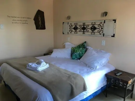 Chalet C - Meerkat King Rooms