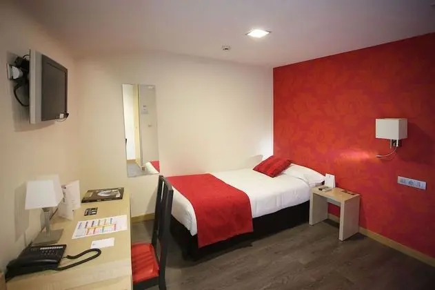 Standard Tek Büyük Yataklı Oda, 1 Çift Kişilik veya 2 Tek Kişilik Yatak