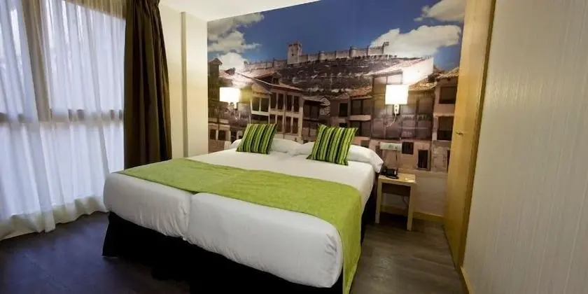 Standard Tek Büyük Yataklı Oda, 1 Çift Kişilik veya 2 Tek Kişilik Yatak