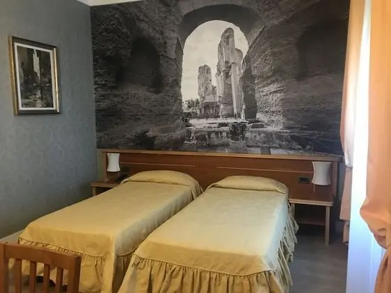 Standard Tek Büyük veya İki Ayrı Yataklı Oda