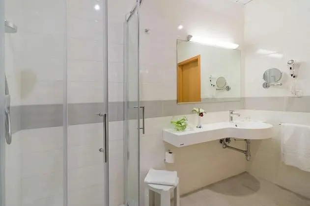 Standard Üç Kişilik Oda