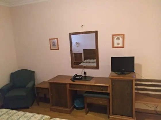 Standard Tek Büyük Yataklı Oda