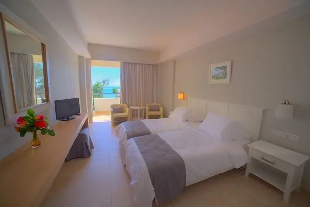 1 Çift Kişilik Veya 2 Tek Kişilik Yatak Sea View