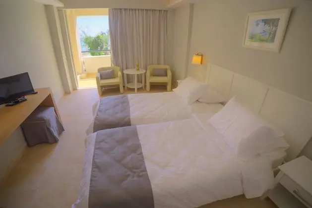 1 Çift Kişilik Veya 2 Tek Kişilik Yatak Sea View