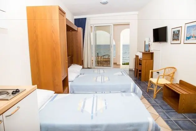 Standard Stüdyo, Deniz Manzaralı, Denize Bakan (for 3)