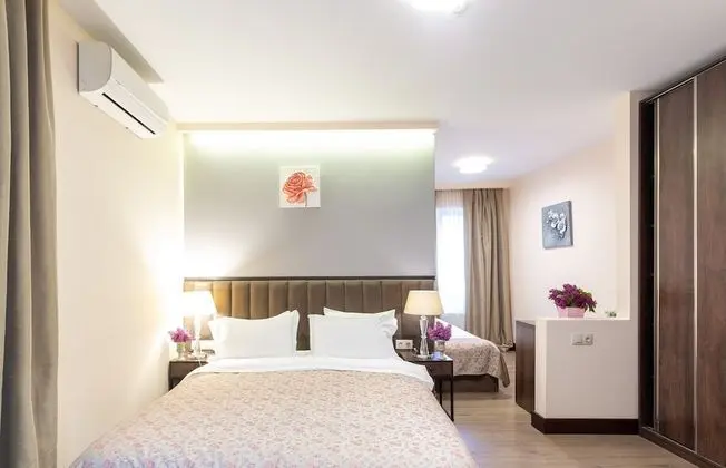 Deluxe Üç Kişilik Oda