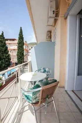 Üç Kişilik Oda