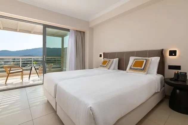 Deluxe Süit, Denize Sıfır