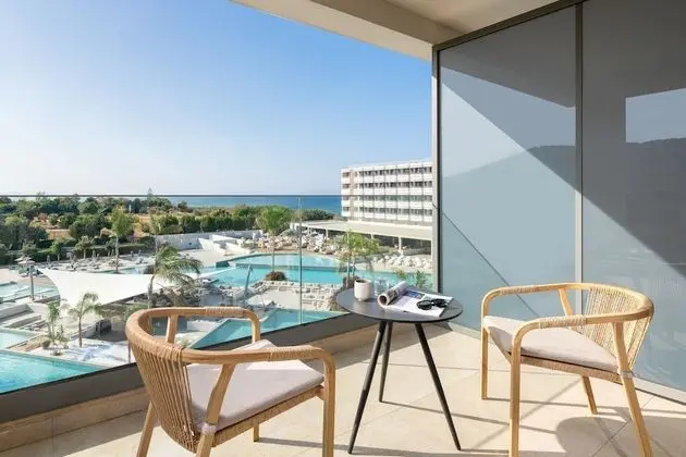 Executive Suite Pool View
