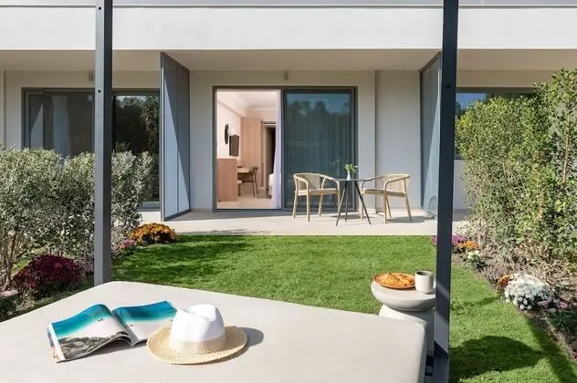 Executive Twin Private Garden