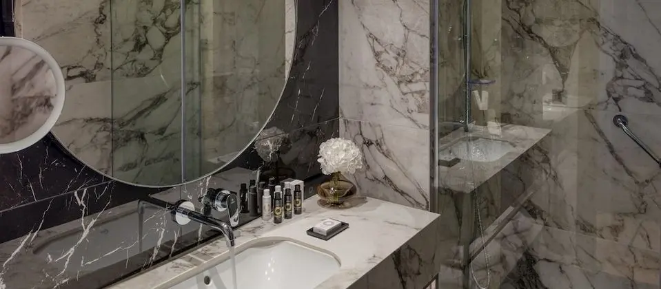 Premium Tek Büyük veya İki Ayrı Yataklı Oda, Kısmi Deniz Manzaralı