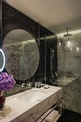 Premium Tek Büyük veya İki Ayrı Yataklı Oda, Kısmi Deniz Manzaralı