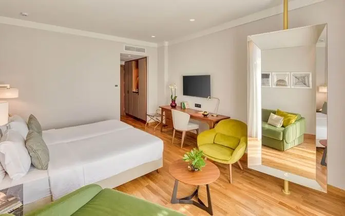 Premium Üç Kişilik Oda, Deniz Manzaralı