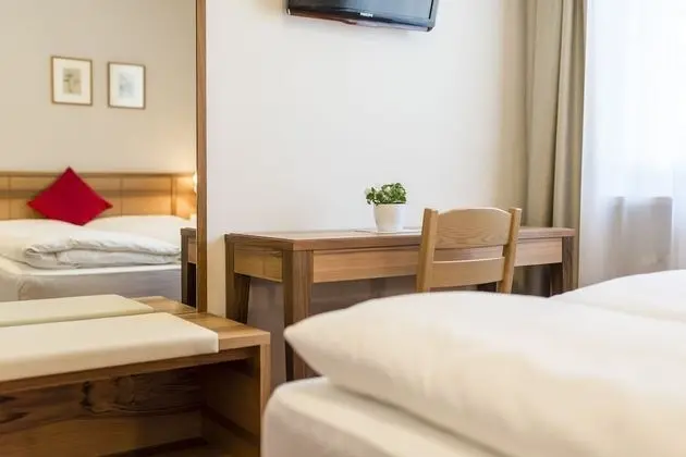 Economy Tek Büyük Yataklı Oda