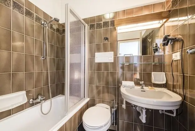 Economy Tek Büyük Yataklı Oda