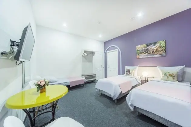 Comfort Tek Büyük veya İki Ayrı Yataklı Oda