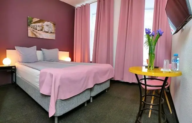 Comfort Tek Büyük veya İki Ayrı Yataklı Oda