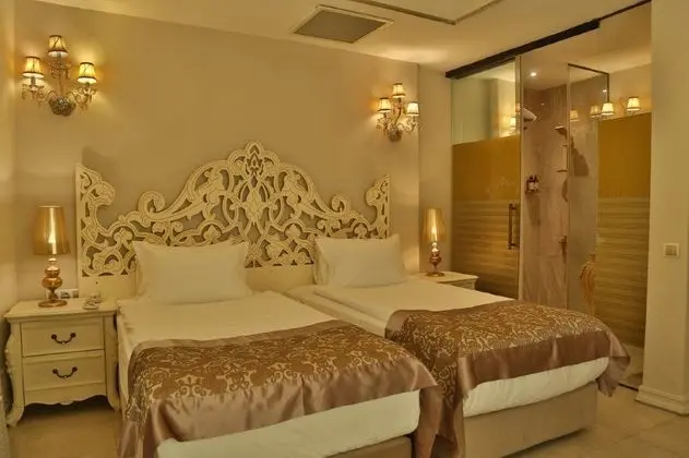Deluxe Oda, Havuz veya Bahçe Manzaralı