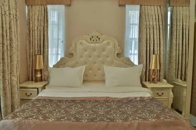 Deluxe Oda, Havuz veya Bahçe Manzaralı