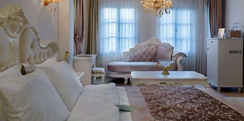 Junior Suite, Kara veya Havuz Manzaralı
