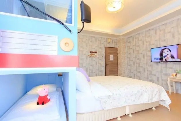 Deluxe Dört Kişilik Oda