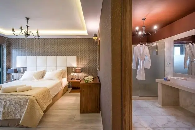 Deluxe Süit, Sıcak Su Havuzu, Kısmi Deniz Manzaralı