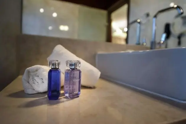 Deluxe Süit, Sıcak Su Havuzu, Kısmi Deniz Manzaralı