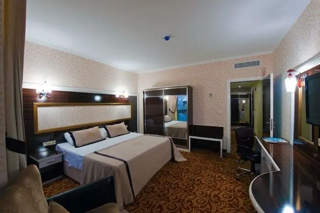 Deluxe Tek Büyük Yataklı Oda