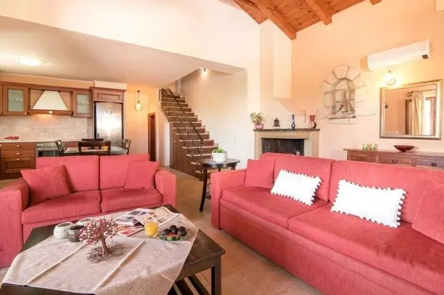 Villa (Yiota)