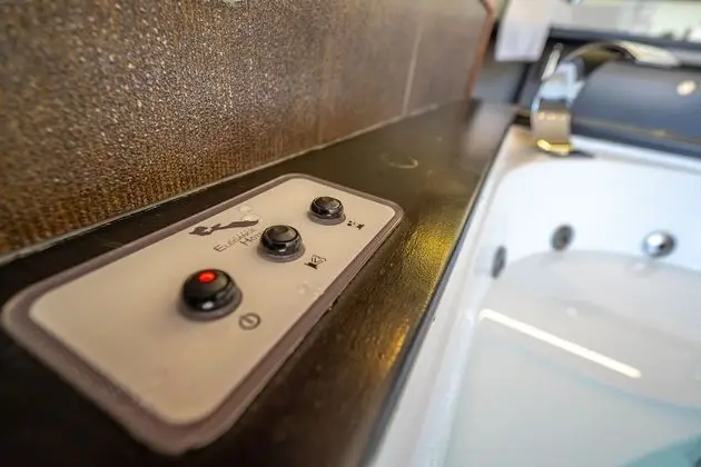 Luxury Süit, 1 Yatak Odası, Sıcak Su Havuzu