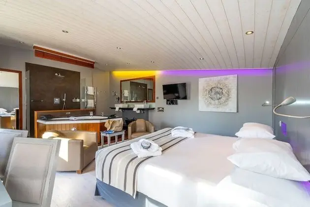 Luxury Süit, 1 Yatak Odası, Sıcak Su Havuzu