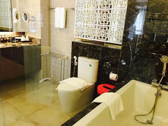 Elegancy Royal Suite